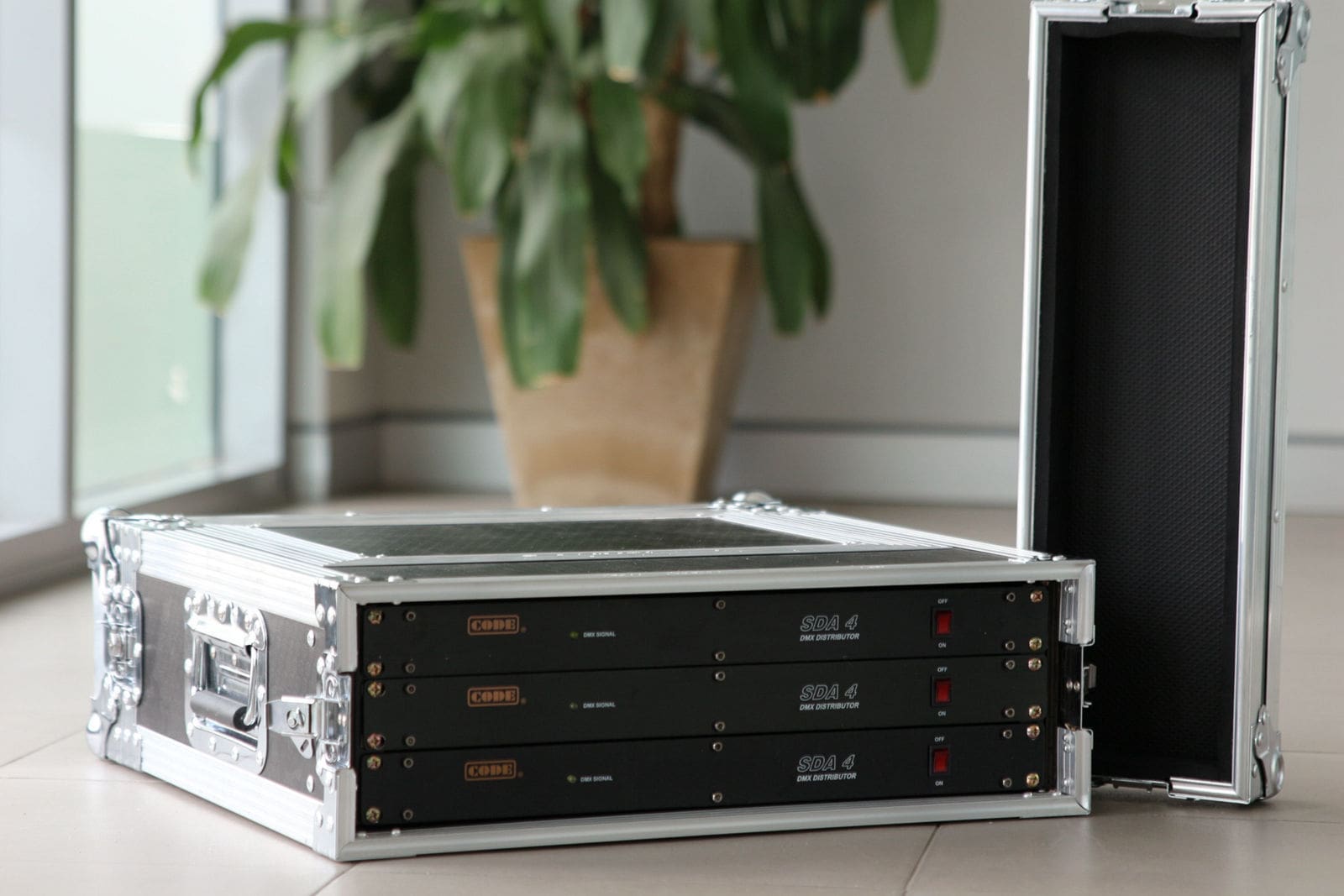 2 Door Road Case For Processors And Radio Receivers