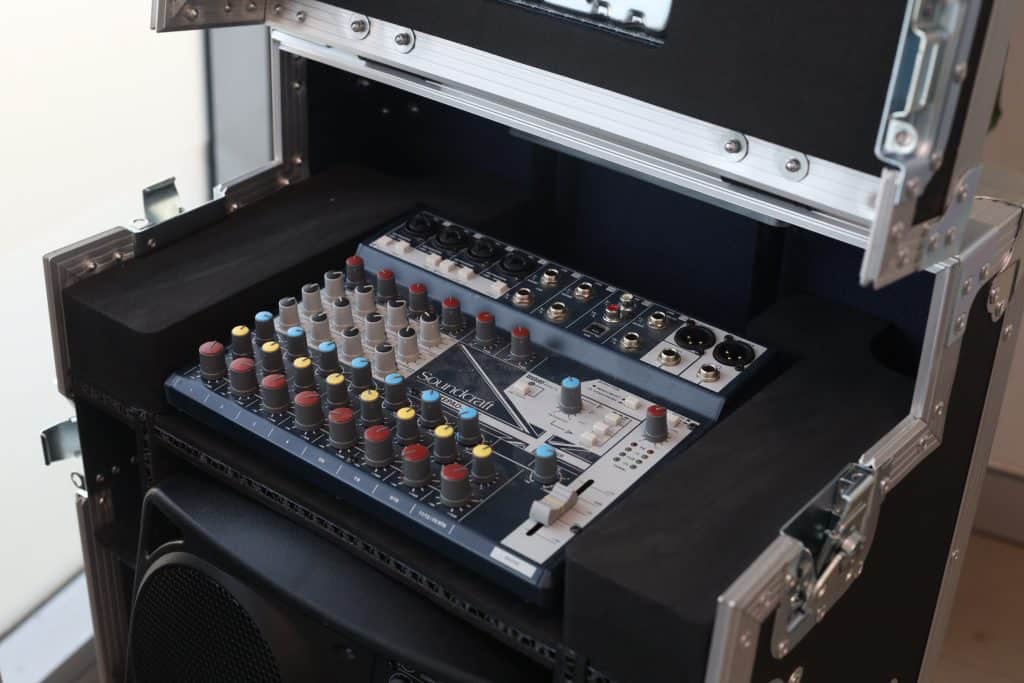 Musician Solo Flight Case With Space For Monitor Speaker And Mixer, Plug And Play.